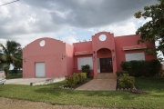 Home with pool and view to the Progresso Lagoon