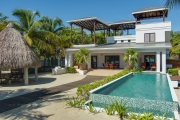 Paradise Placencia Peninsula - Beachfront Home