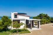 Sunset Cove: Modern 5BR Waterfront Family Home