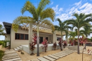 Grey Pearl Villa: Waterfront Decadence in Placencia Village
